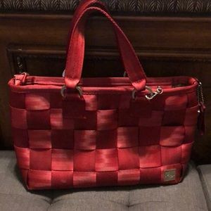 Red Harvey seatbelt bag!